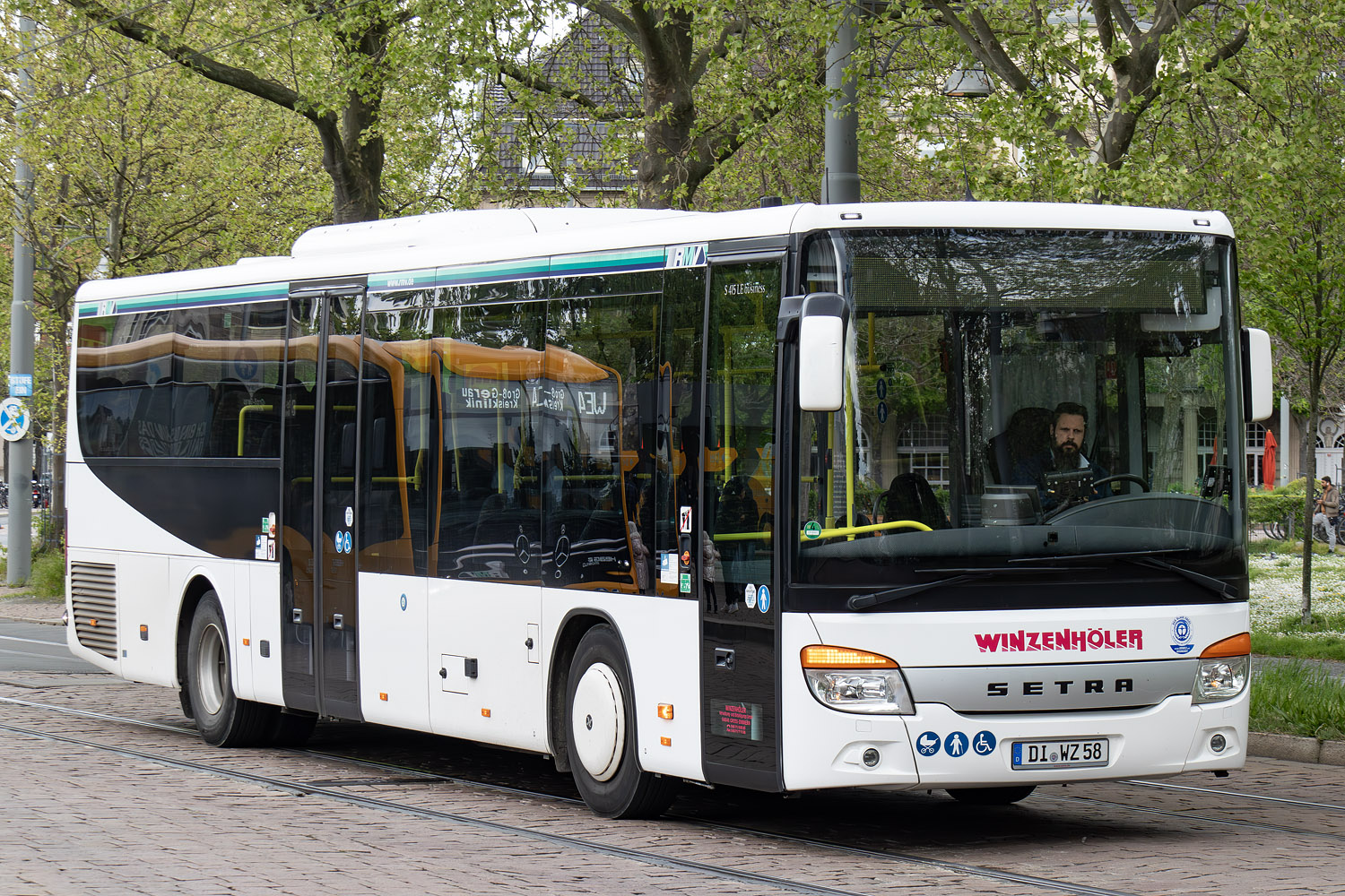 Гессен, Setra S415LE business № DI-WZ 58