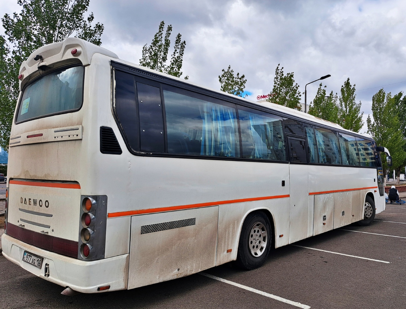 Восточно-Казахстанская область, Daewoo BH120F Royal Cruiser № 977 AG 16