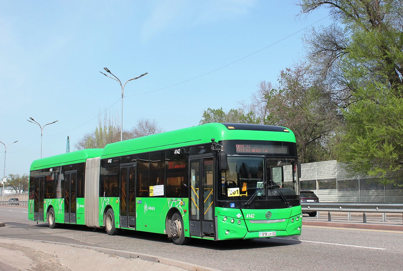 Алматы, Golden Dragon XML6185J13C (Hyundai Trans Auto) № 4142