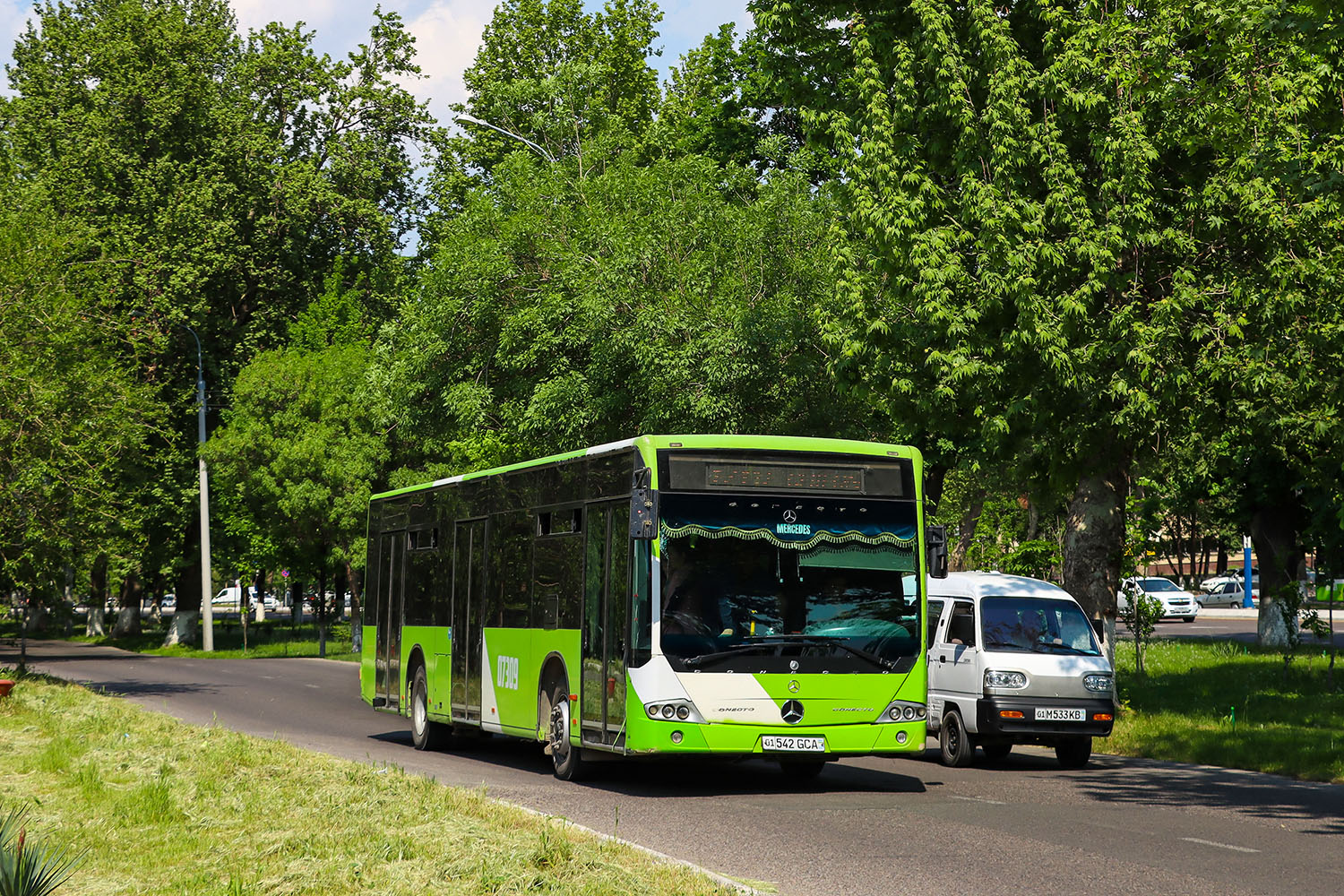 Узбекистан, Mercedes-Benz Conecto II № 07309