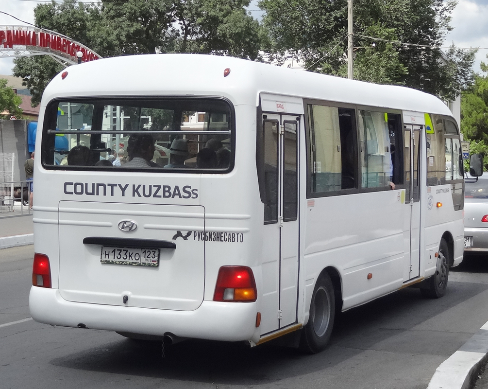 Краснодарский край, Hyundai County Kuzbass № Н 133 КО 123