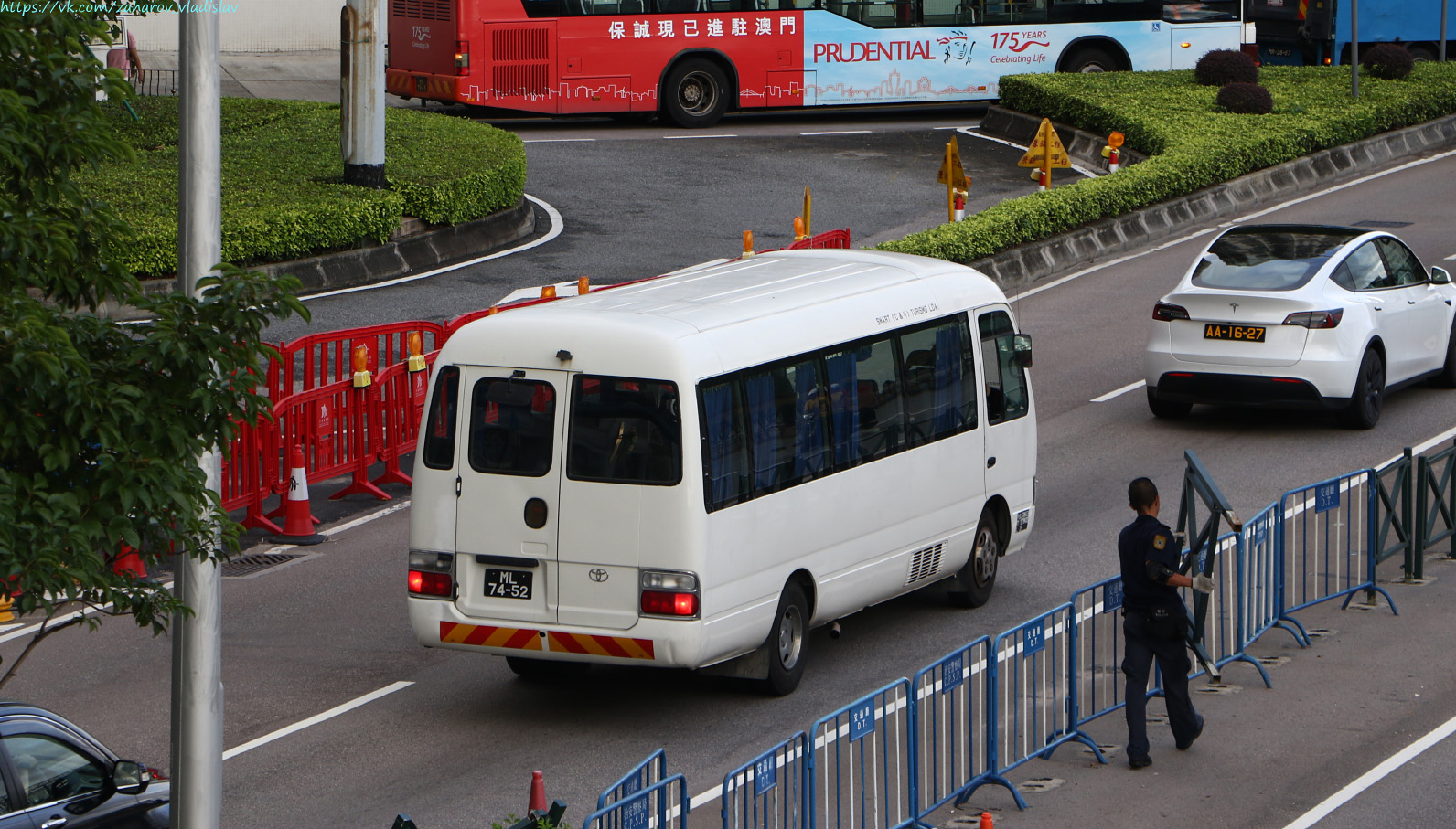 Kína, Toyota Coaster III HZB50L sz.: ML-74-52