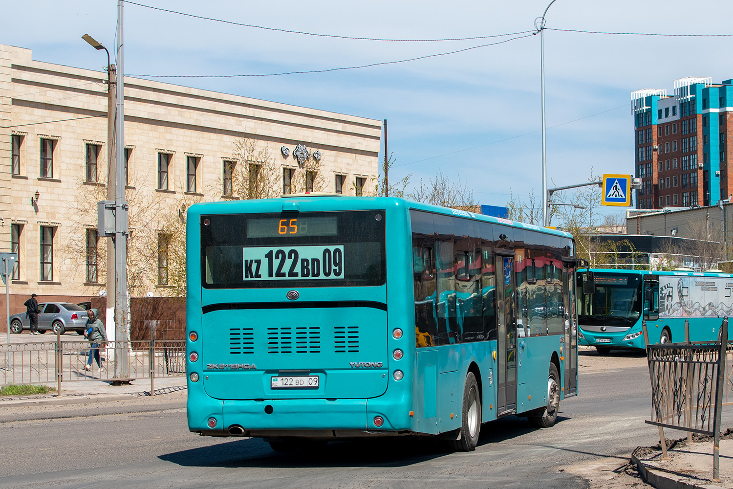 Карагандинская область, Yutong ZK6118HGA № 122 BD 09