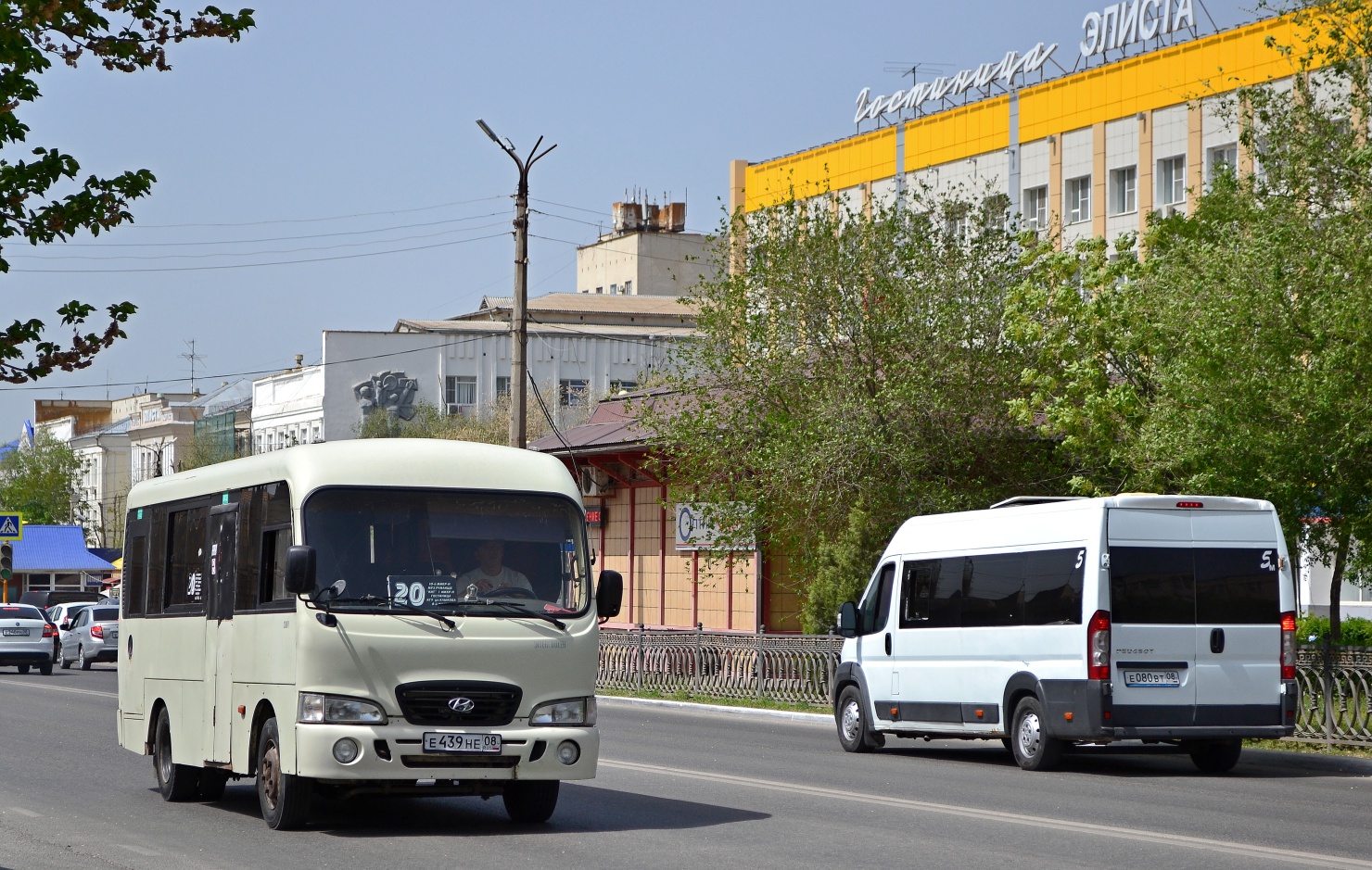 Калмыкия, Hyundai County SWB C08 (РЗГА) № Е 439 НЕ 08