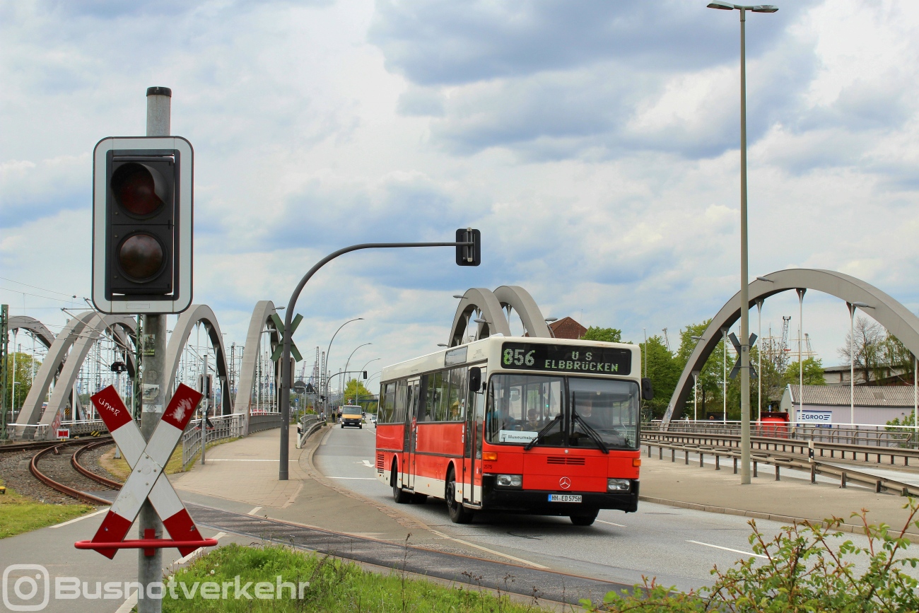 Hamburg, Mercedes-Benz O405 № 2575