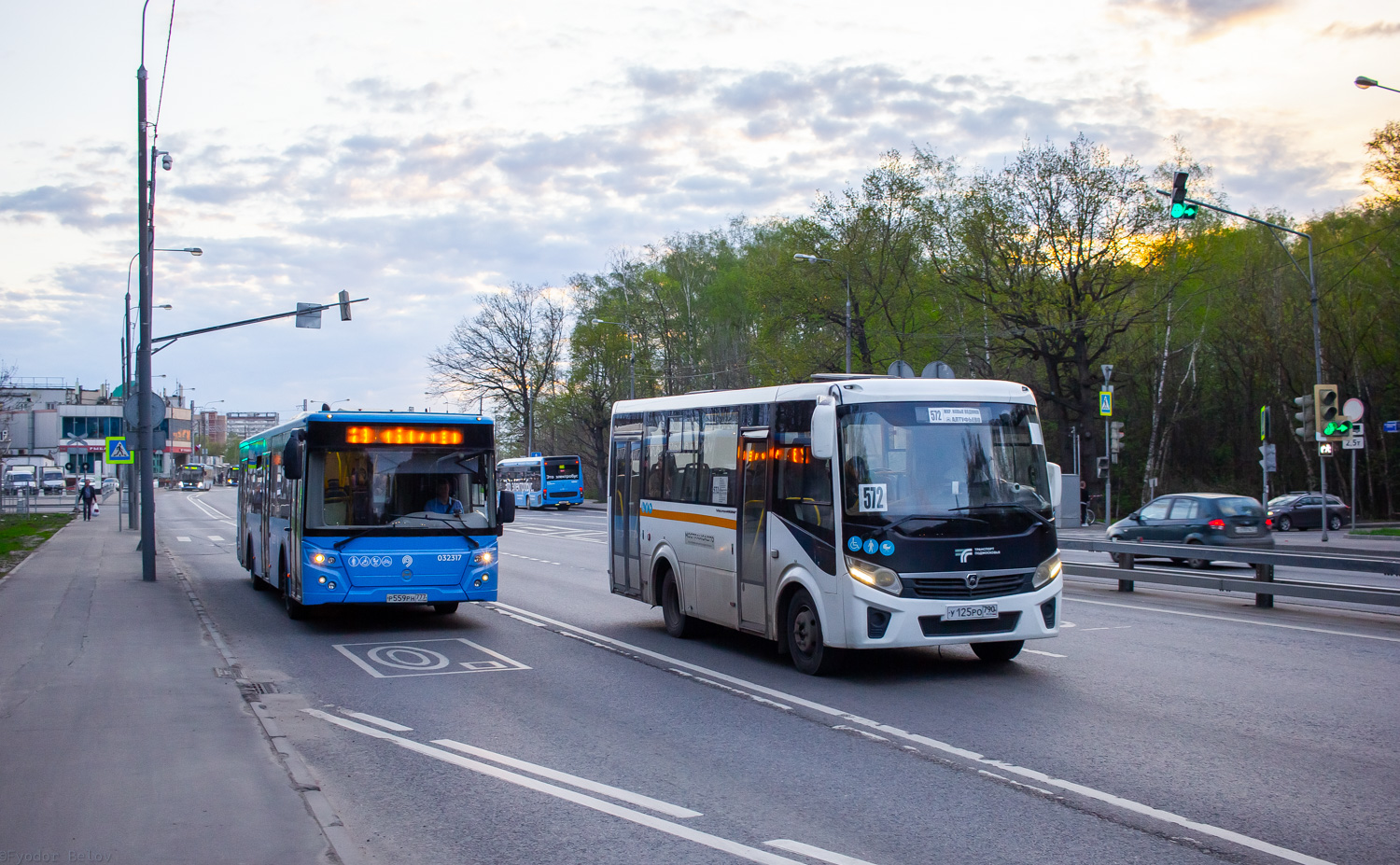 Москва, ЛиАЗ-5292.22 (2-2-2) № 032317; Московская область, ПАЗ-320435-04 "Vector Next" № У 125 РО 790