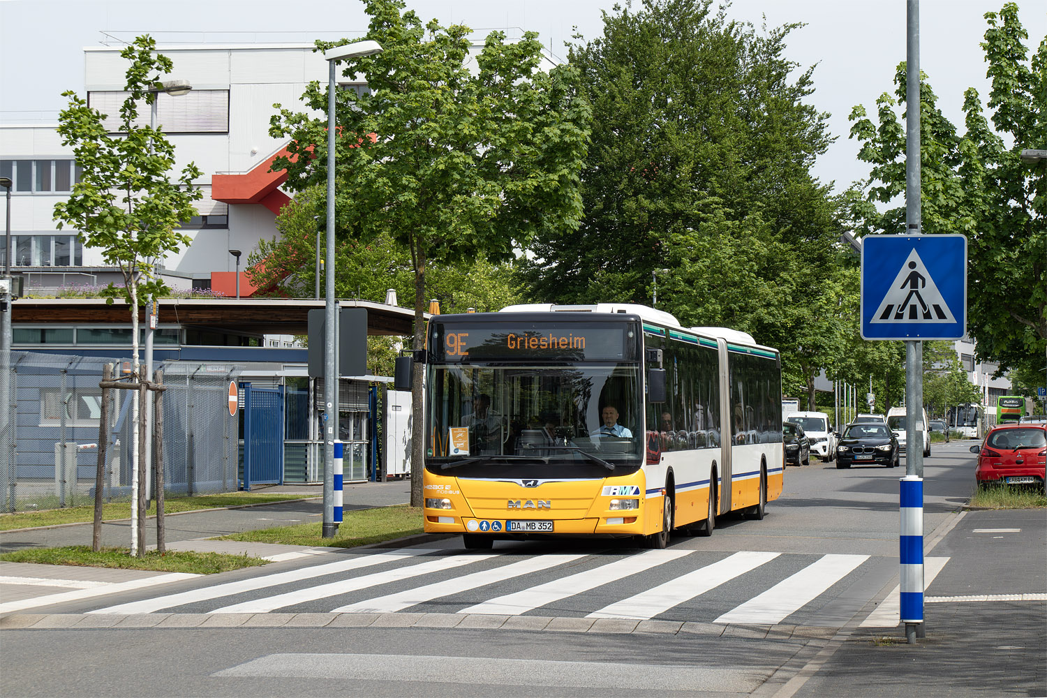 Гессен, MAN A23 Lion's City G NG323 № 352; Гессен — SEV · Straßenbahn Darmstadt · Schloss <> Griesheim · 15.04.2024 — 05.05.2024