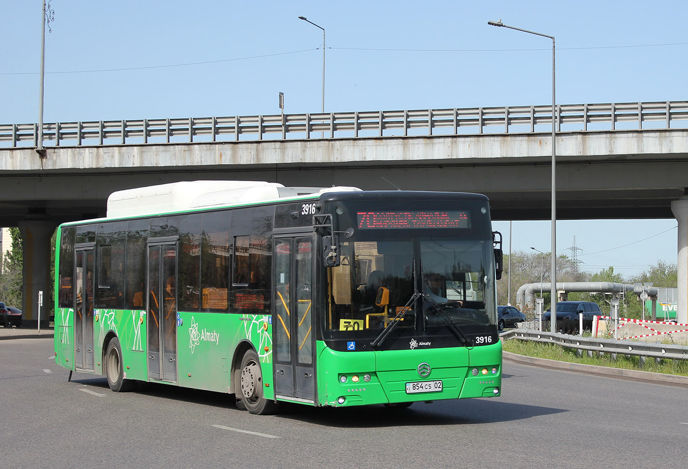 Almaty, Golden Dragon XML6125CN (Hyundai Trans Auto) č. 3916