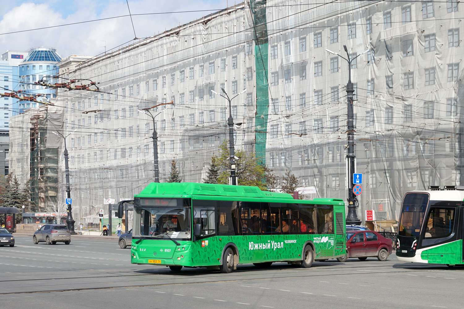 Челябинская область, ЛиАЗ-5292.67 (CNG) № 8107