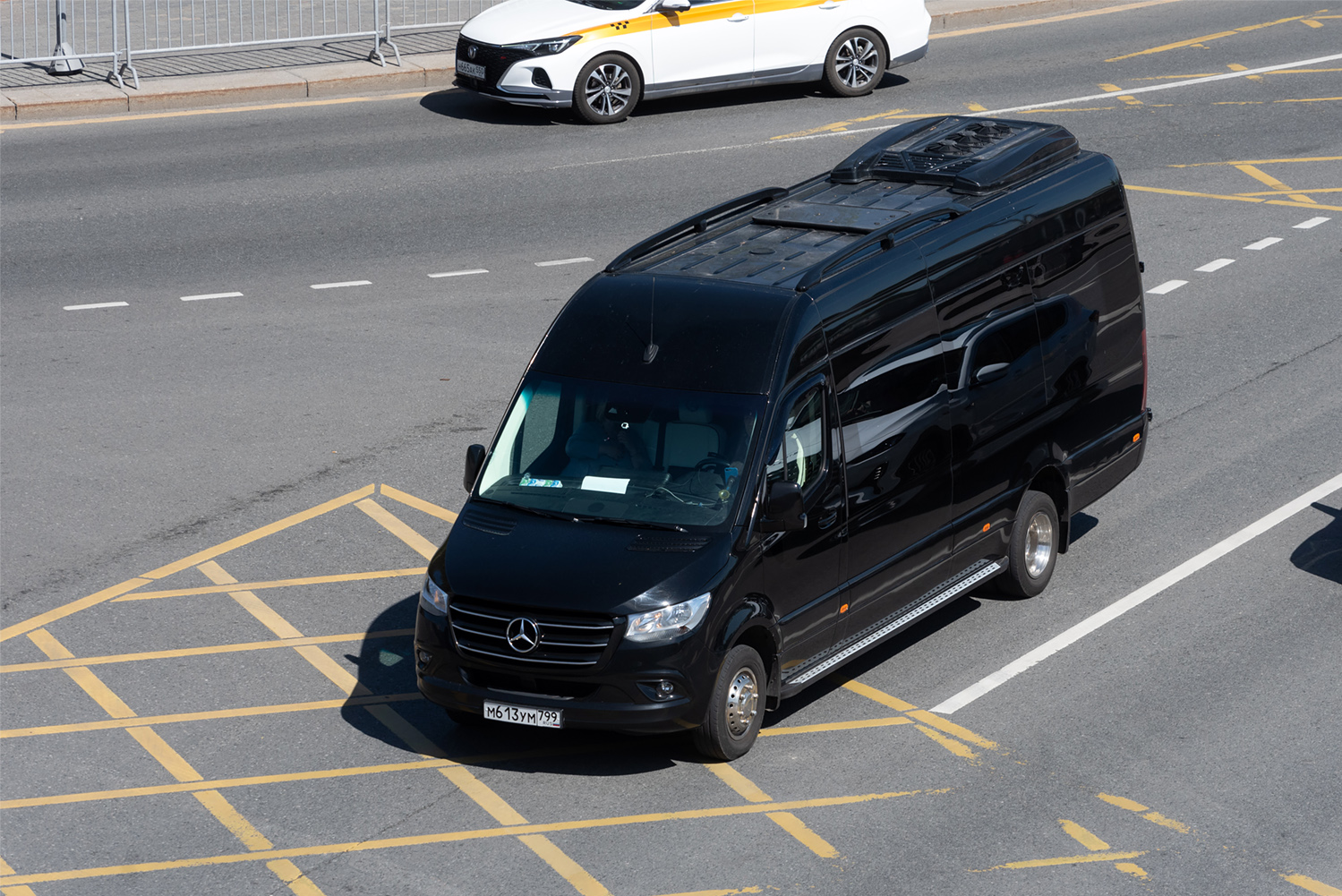 Владимирская область, Mercedes-Benz Sprinter W907 № М 613 УМ 799