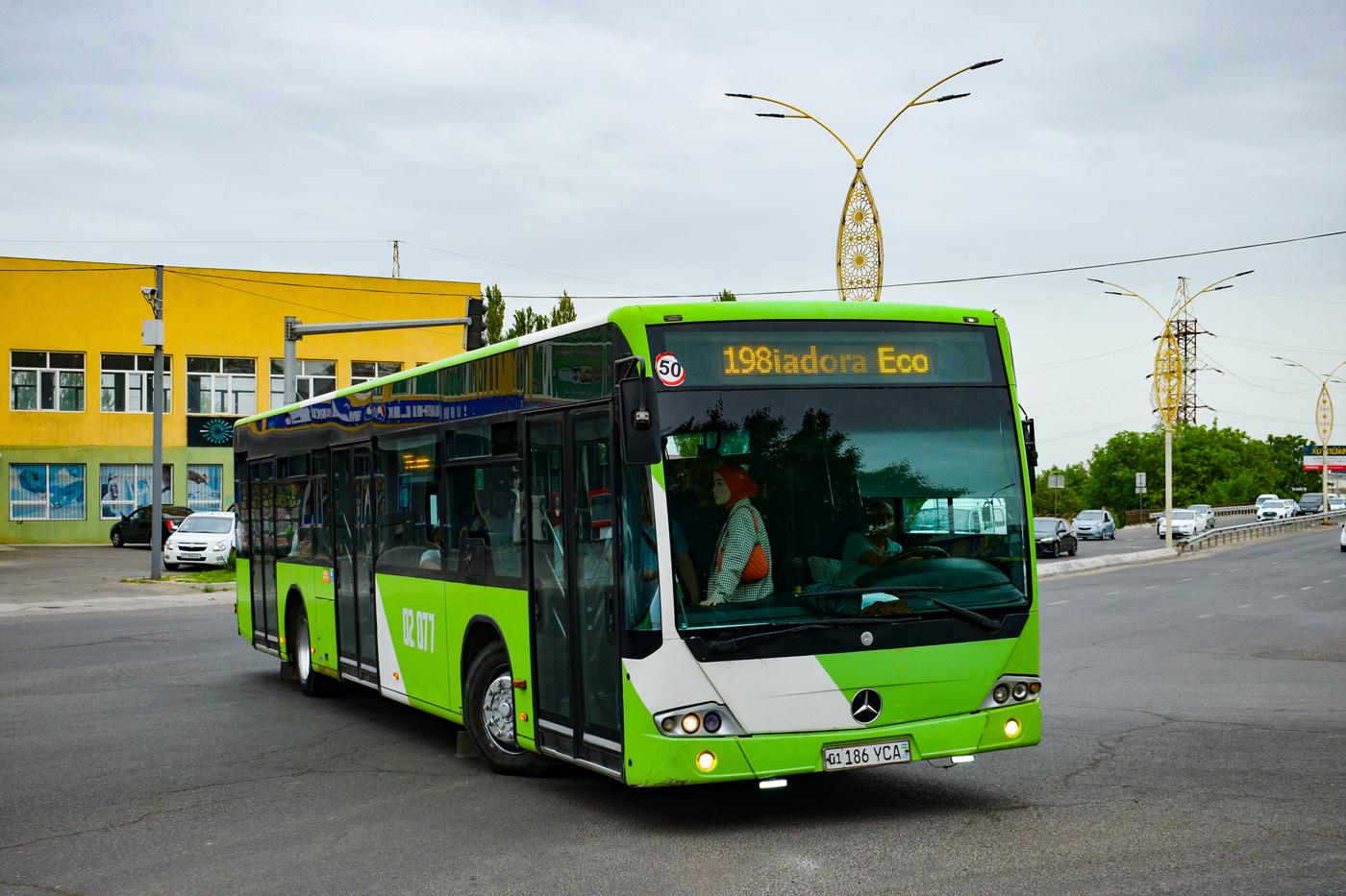 Узбекистан, Mercedes-Benz Conecto II № 02077