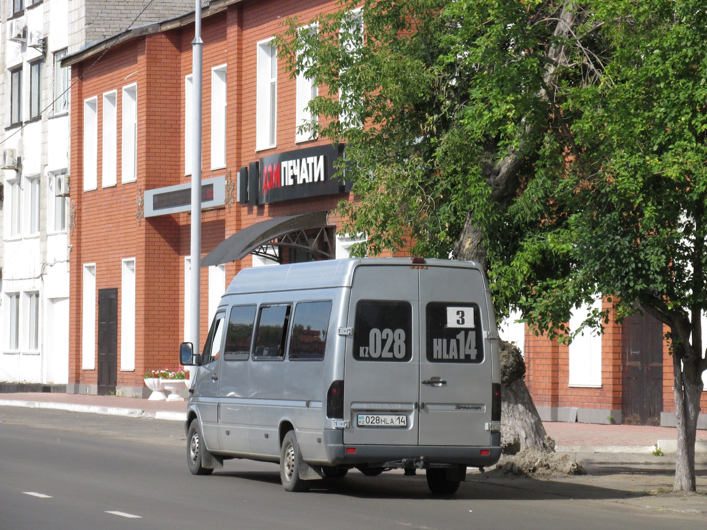 Павлодарская область, Mercedes-Benz Sprinter W901–905 № 028 HLA 14