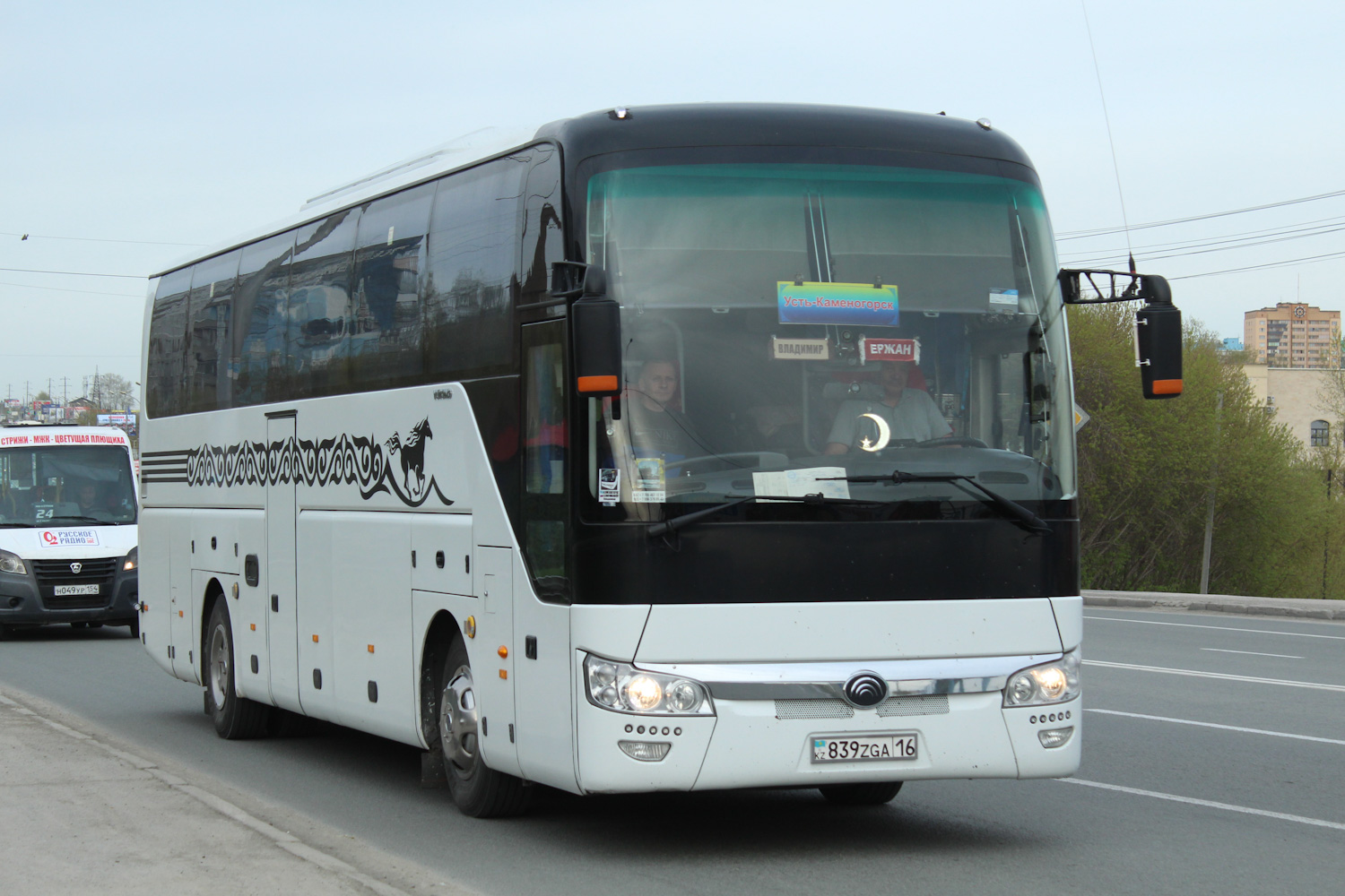 East Kazakhstan province, Yutong ZK6122H9 # 839 ZGA 16