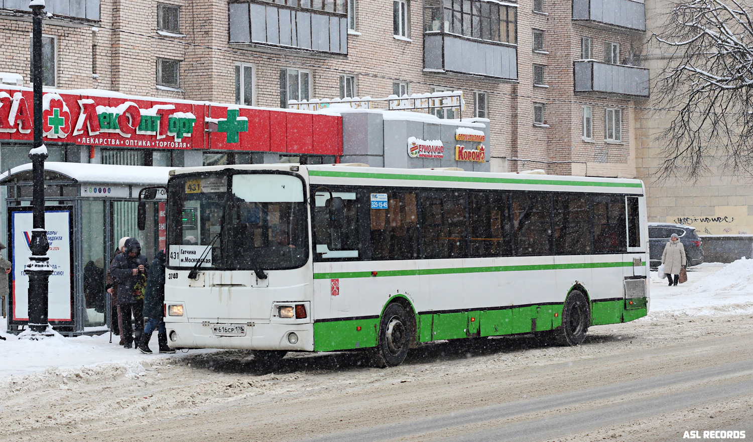 Ленинградская область, ЛиАЗ-5256.60 № 3740