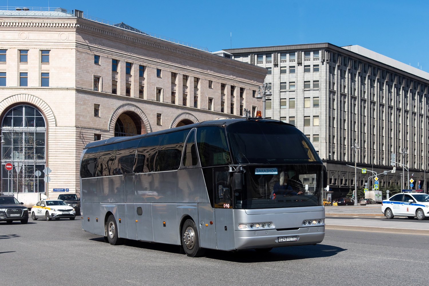 Москва, Neoplan N516SHD Starliner № Е 243 ТС 177