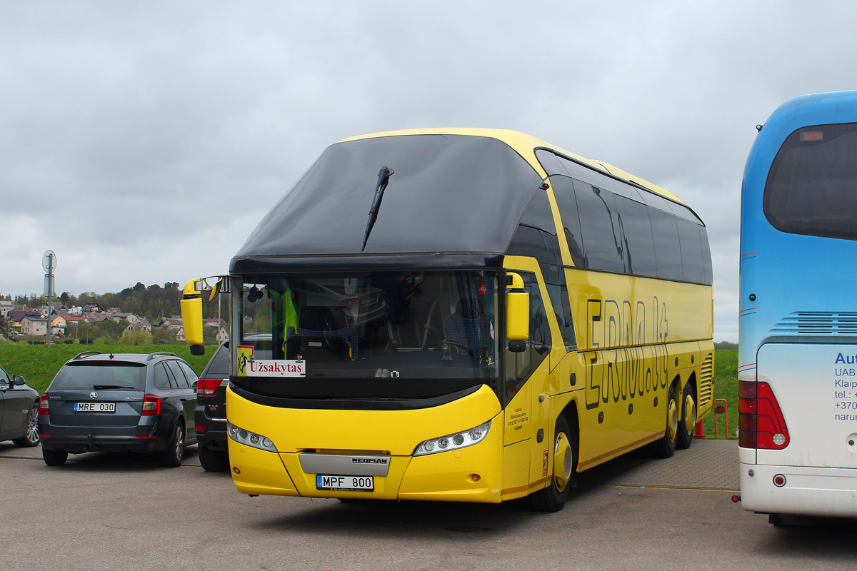 Litauen, Neoplan P11 N5217/3SHD Starliner C Nr. MPF 800