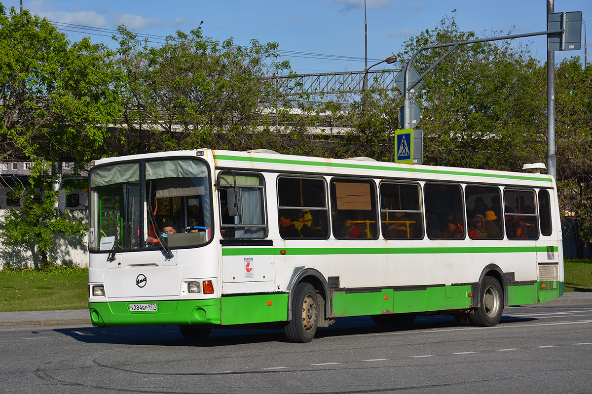 Москва, ЛиАЗ-5256.36 № У 284 ВР 977