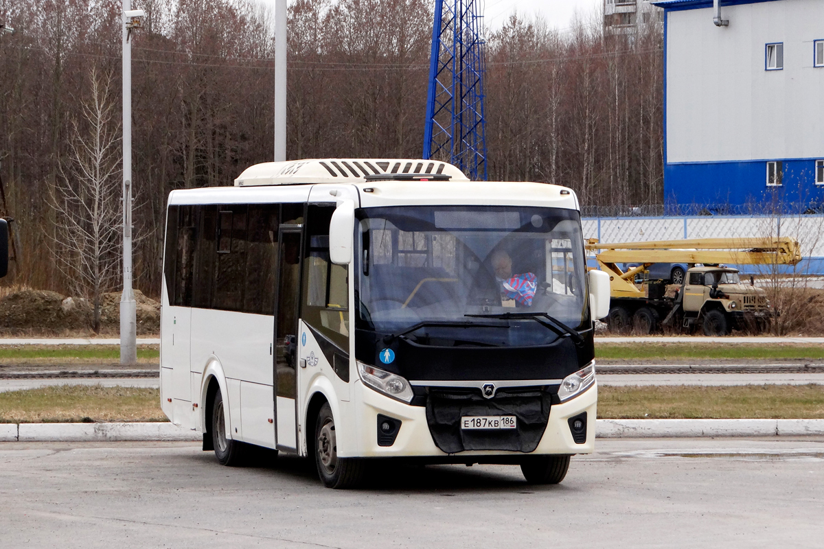 Khanty-Mansi AO, PAZ-320405-04 "Vector Next" (intercity) Nr. Е 187 КВ 186