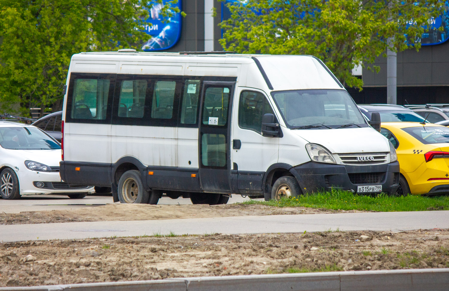 Москва, Нижегородец-2227UT (IVECO Daily) № В 315 РВ 799