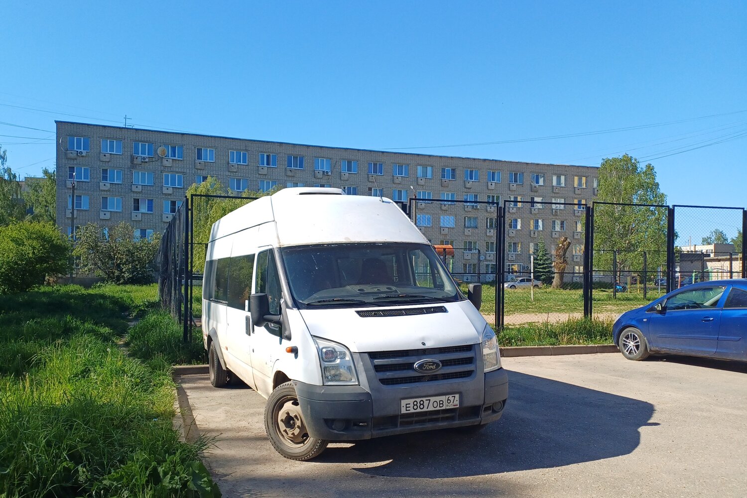 Смоленская область, Нижегородец-222702 (Ford Transit) № Е 887 ОВ 67