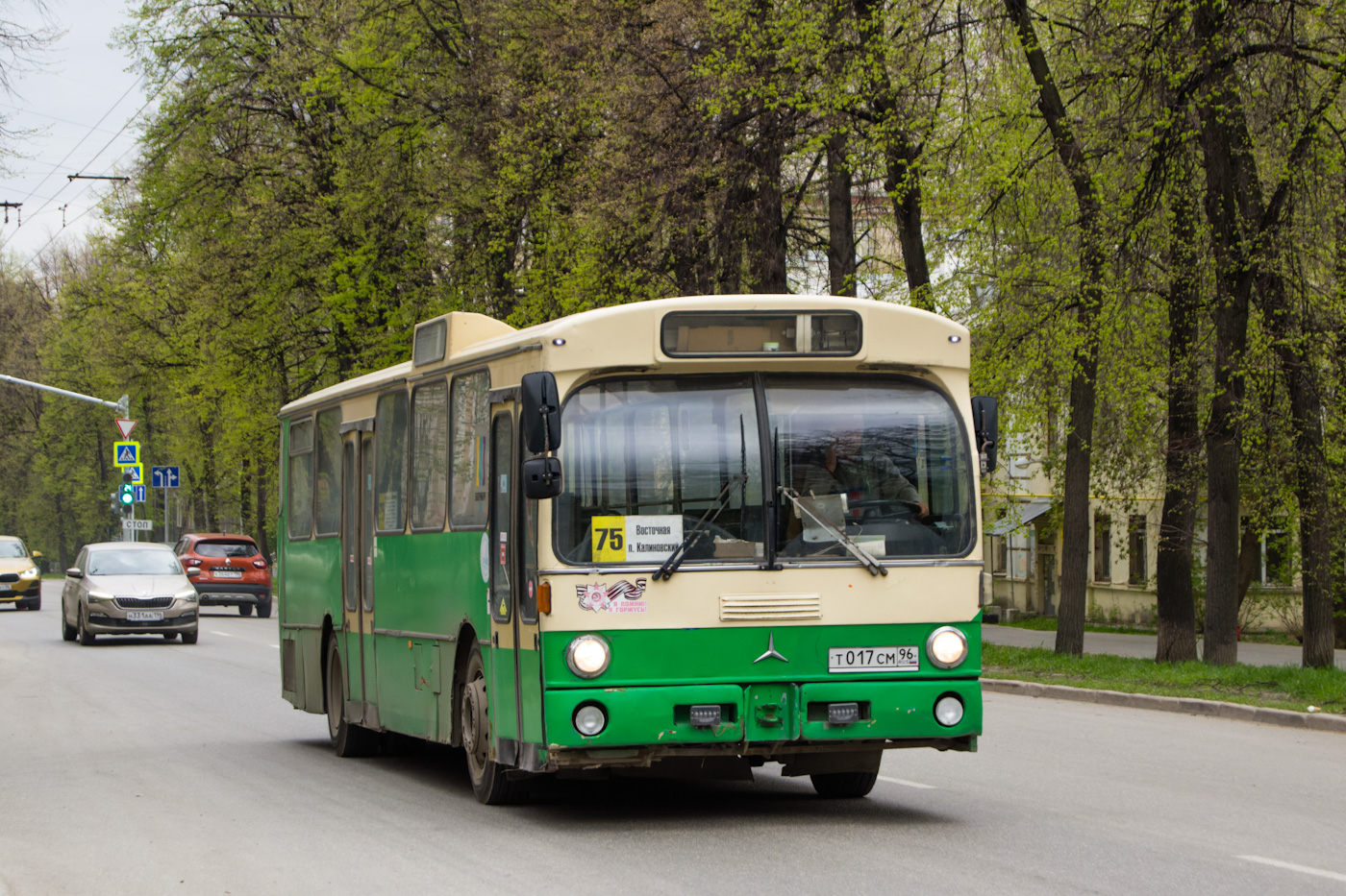 Свердловская область, Mercedes-Benz O305 № Т 017 СМ 96