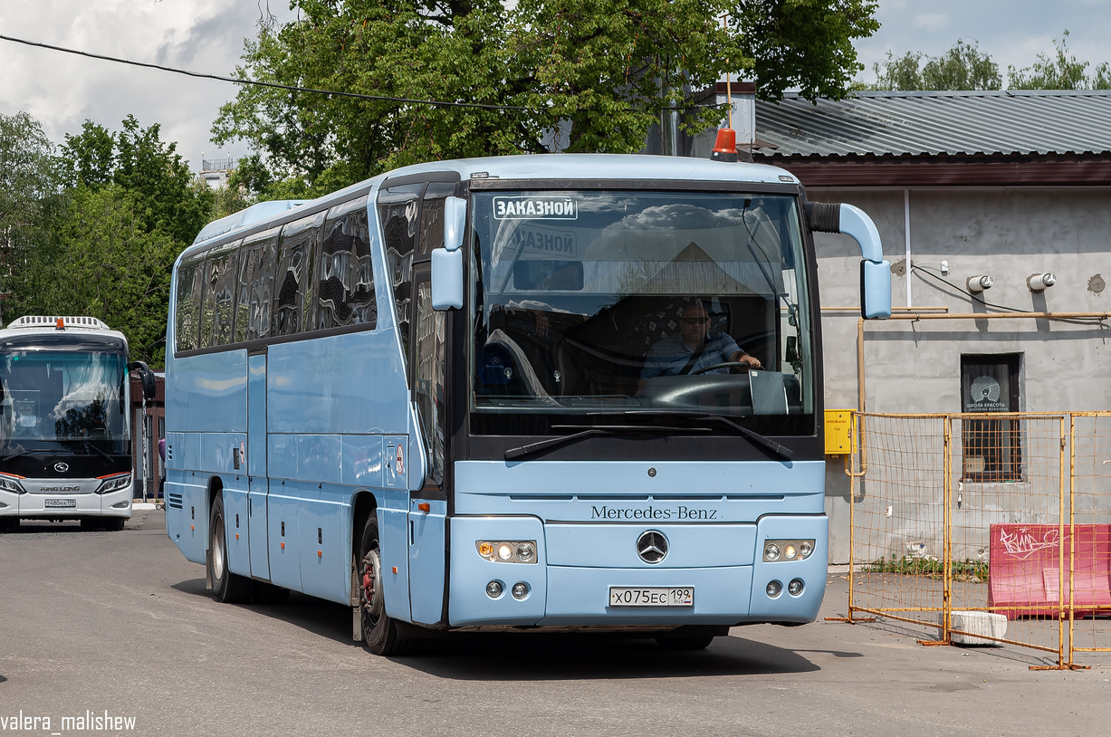 Maskava, Mercedes-Benz O350-15RHD Tourismo № Х 075 ЕС 199