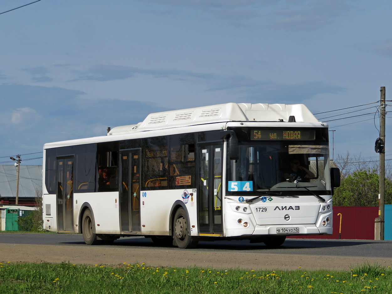 Кировская область, ЛиАЗ-5292.67 (CNG) № В 104 ХО 43