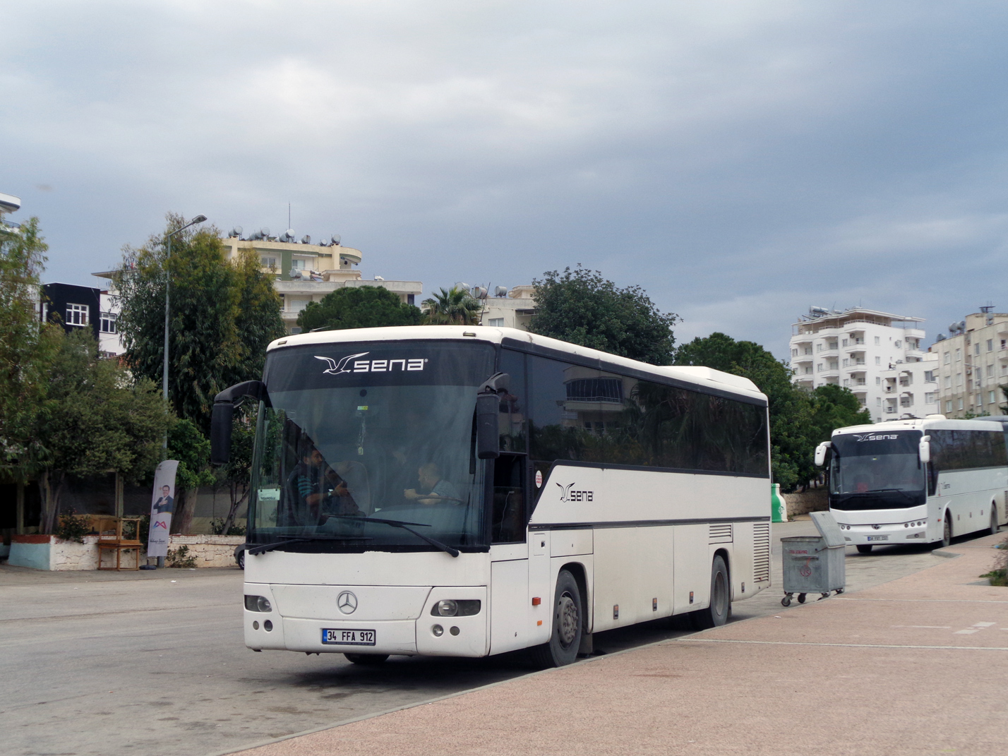 Турцыя, Mercedes-Benz O560RHD Intouro RHD № 34 FFA 912