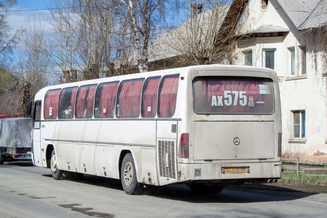 Свердловская область, Mercedes-Benz O303-15KHP-A № АХ 575 66