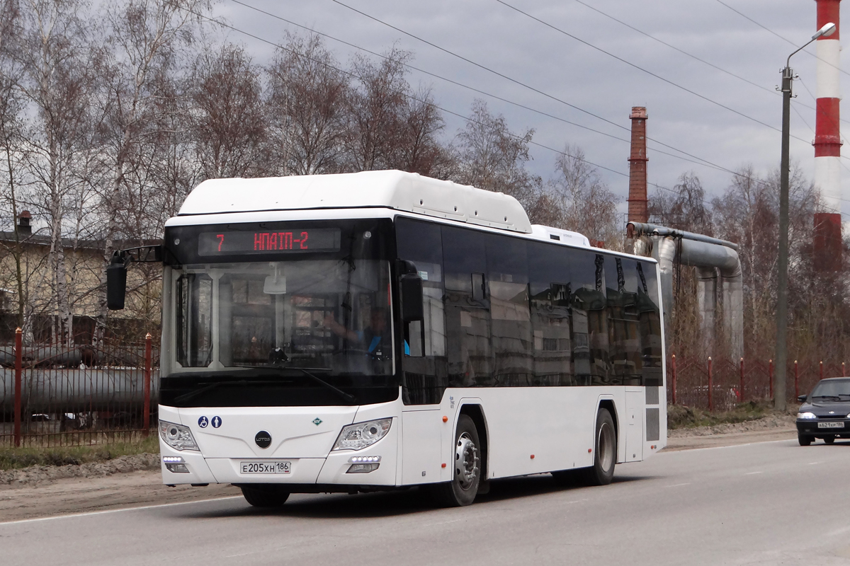 Ханты-Мансийский АО, Lotos-105C02 № Е 205 ХН 186