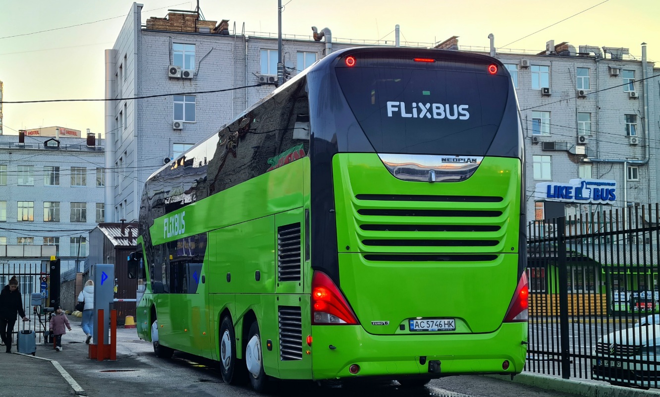 Киев, Neoplan P06 N1222/3L Skyliner L № AC 5746 HK