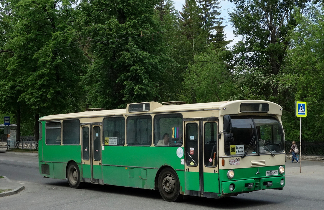 Sverdlovsk region, Mercedes-Benz O305 Nr. Т 017 СМ 96