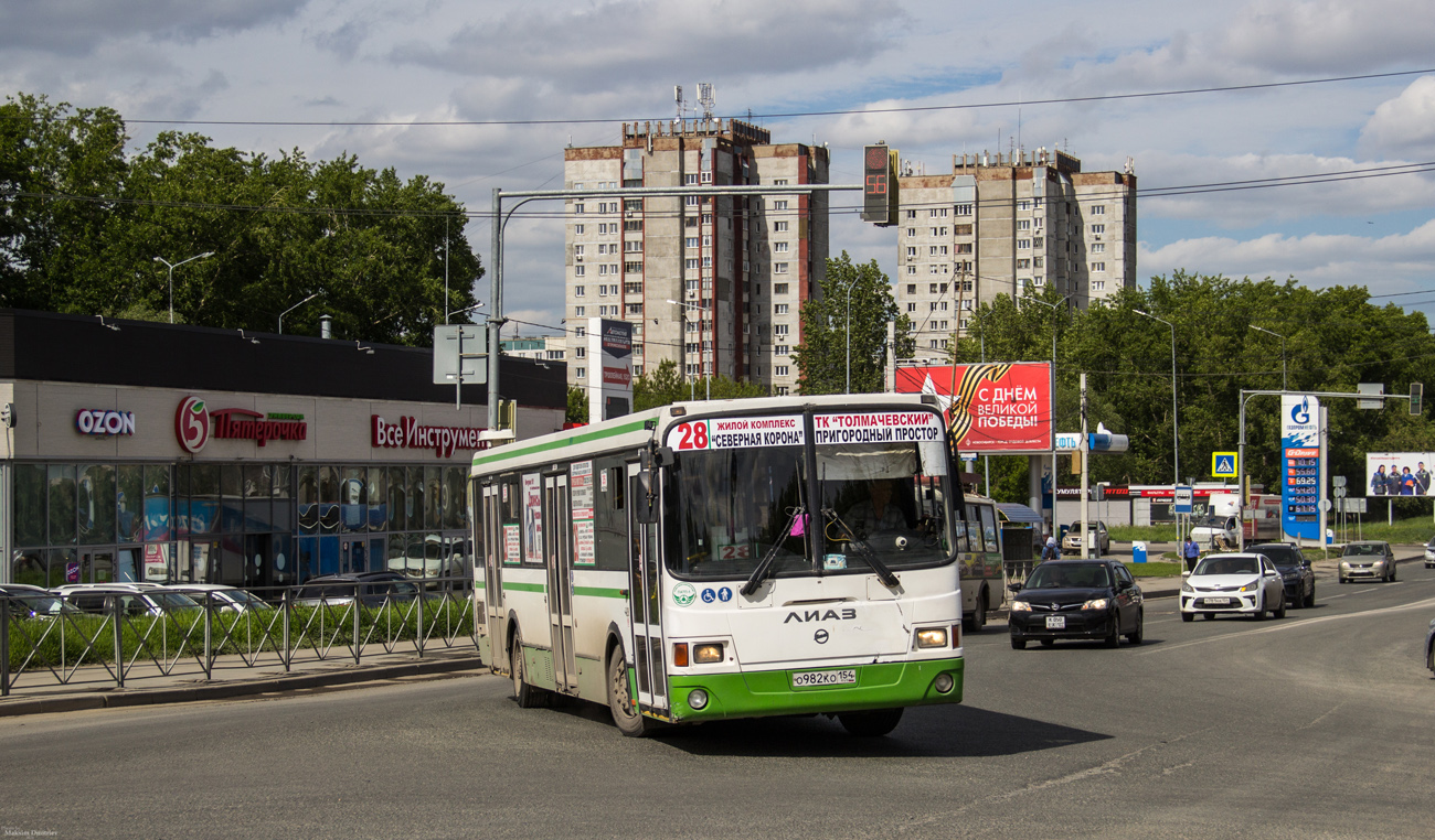 Novosibirsk region, LiAZ-5293.60 # О 982 КО 154