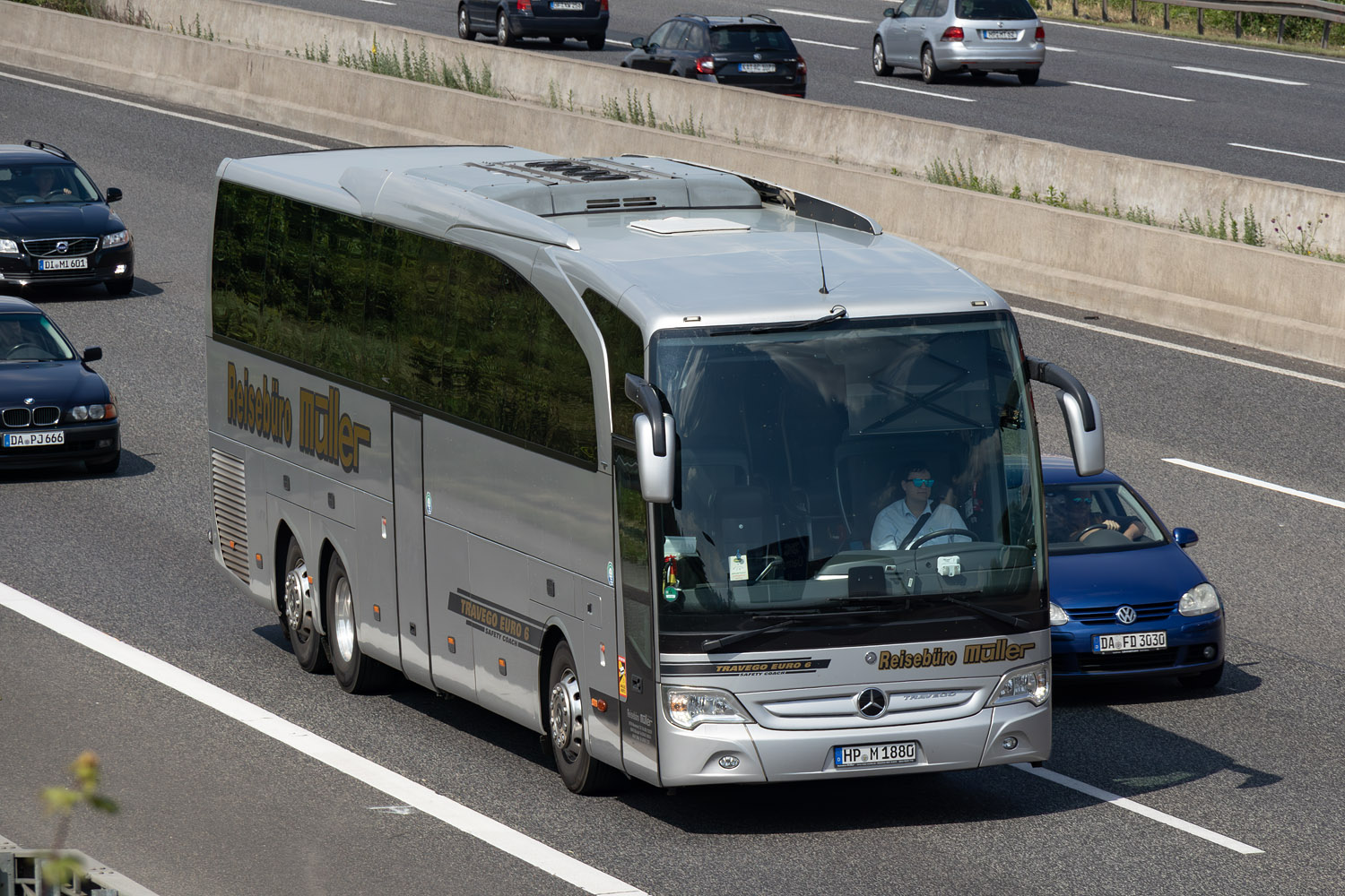 Гессен, Mercedes-Benz Travego II M Edition 1 16RHD № HP-M 1880