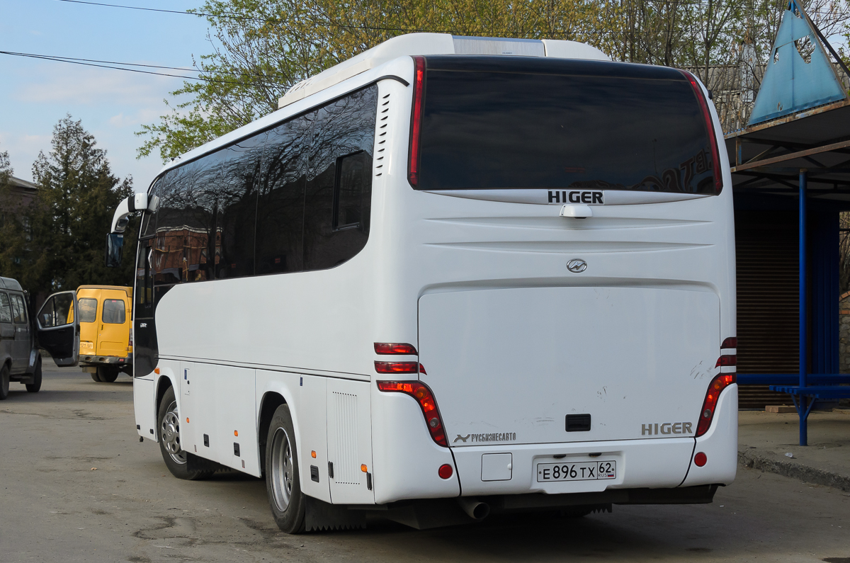 Рязанская область, ГАЗ-322132 (XTH, X96) № СЕ 121 62; Рязанская область, Higer KLQ6826Q № Е 896 ТХ 62