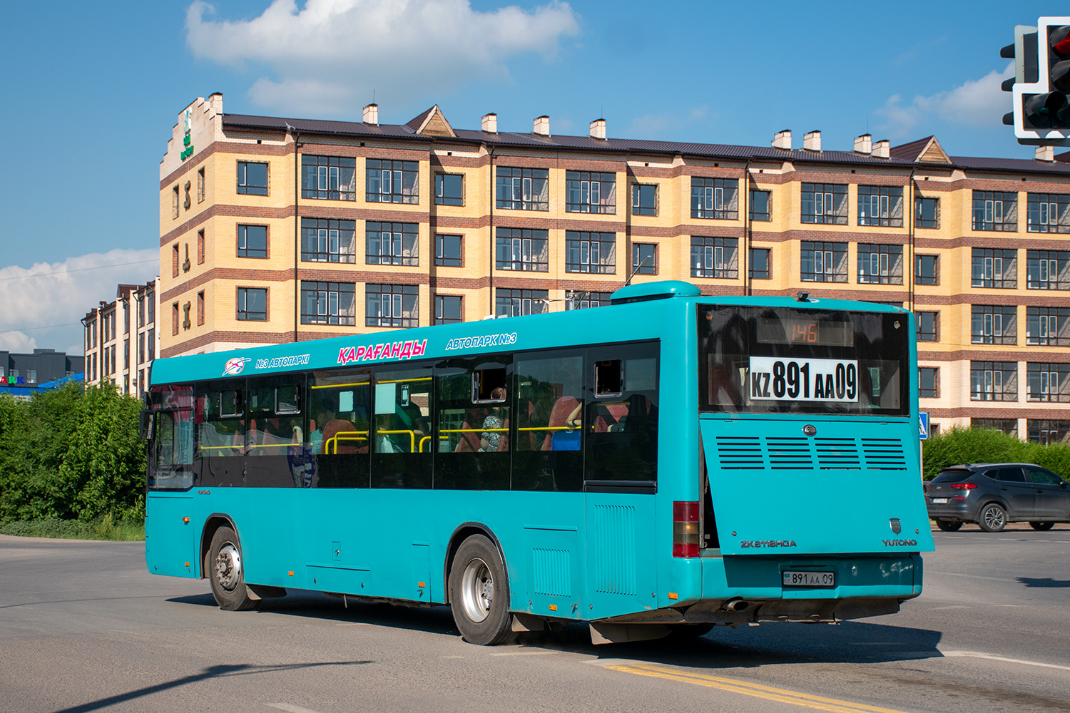 Карагандинская область, Yutong ZK6118HGA № 891 AA 09
