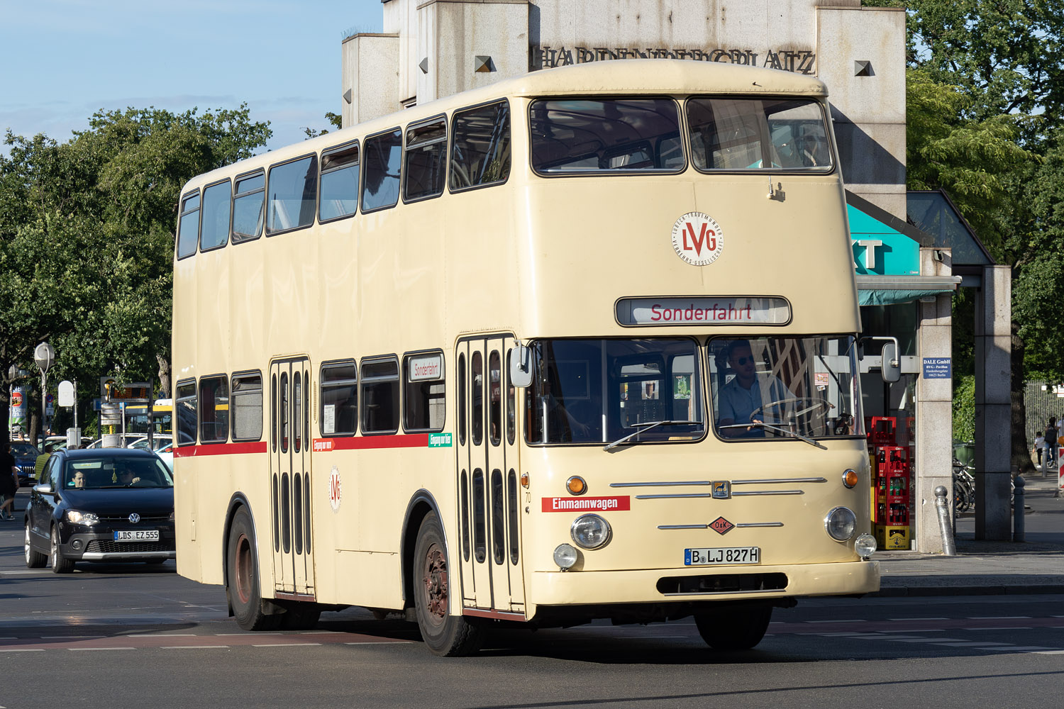 Берлин, Büssing DE72 (LVG) № B-LJ 827H