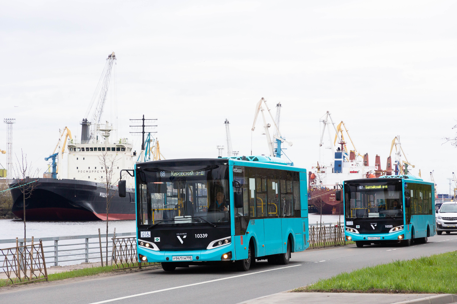 Szentpétervár, Volgabus-4298.G4 (LNG) sz.: 10339