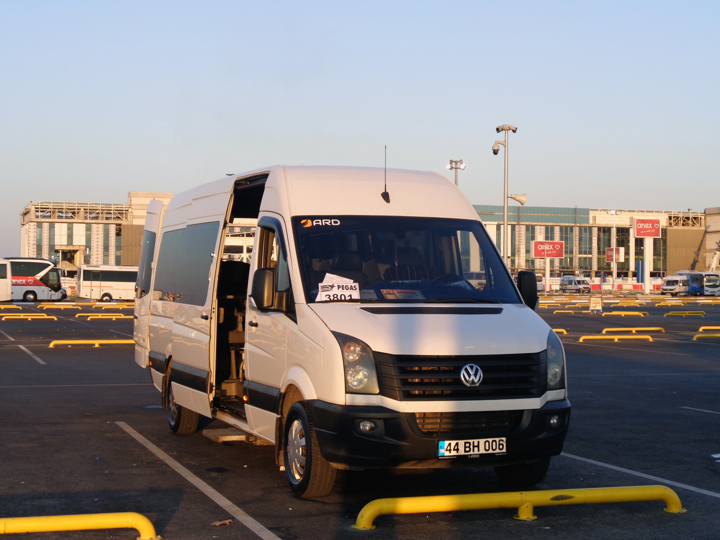 Турция, Volkswagen Crafter № 44 BH 006