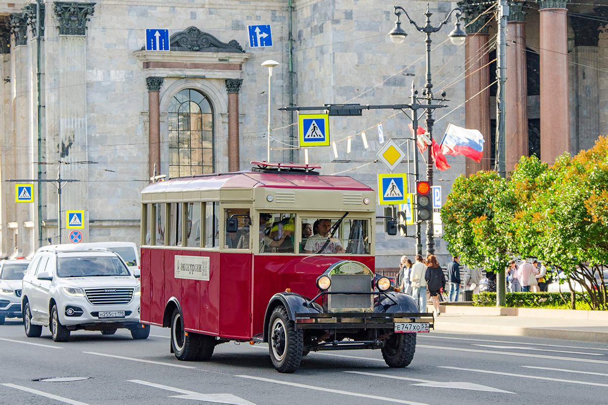 Санкт-Петербург, ЗиС-8 (реплика) № Е 747 ХО 53