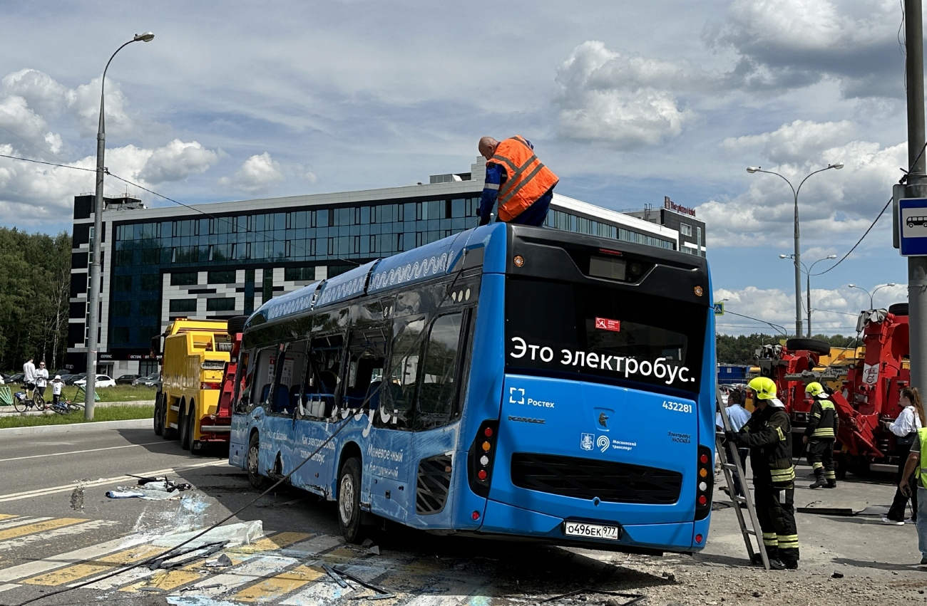 Москва, КАМАЗ-6282 № 432281