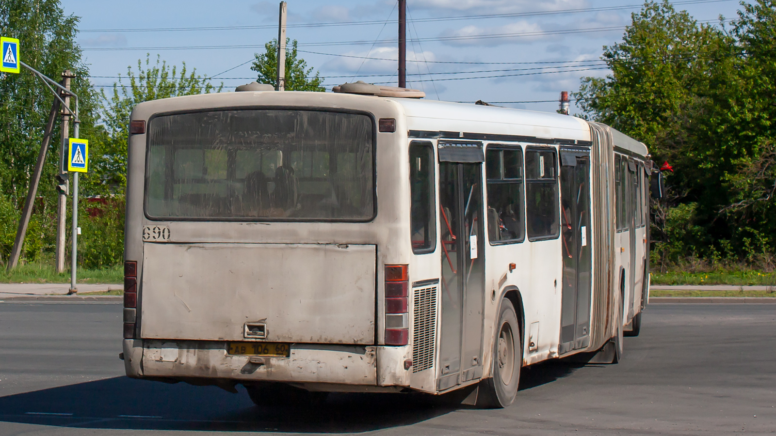 Псковская область, Mercedes-Benz O345G № 690