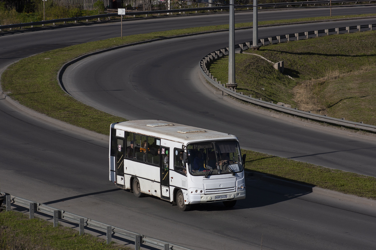 Вологодская область, ПАЗ-320402-03 № М 681 КН 35