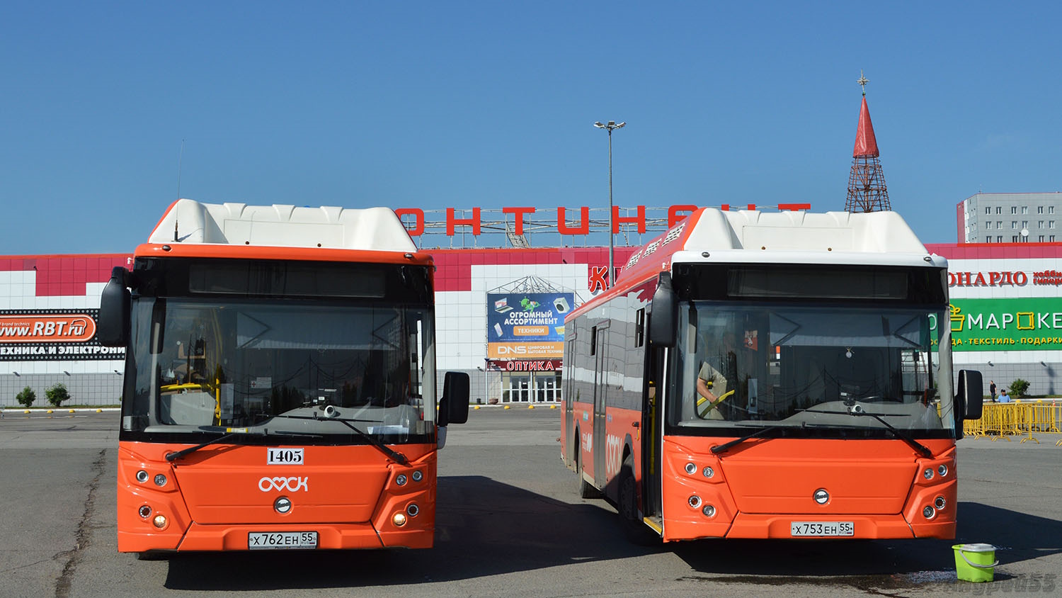 Omsk region, LiAZ-5292.67 (CNG) Nr. 1405; Omsk region, LiAZ-5292.67 (CNG) Nr. 1009; Omsk region — 21.06.2024 — XXV City competition of professional skills of bus drivers