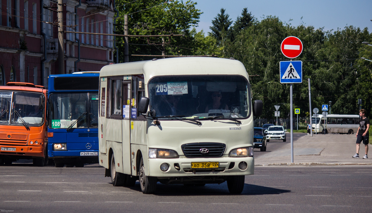 Алтайский край, Hyundai County SWB C08 (РЗГА) № АО 358 22