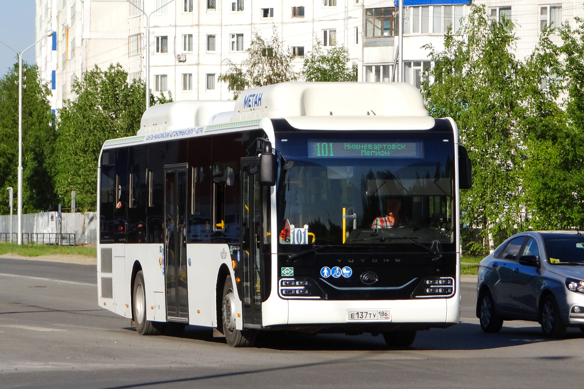 Ханты-Мансийский АО, Yutong ZK6116HG № Е 137 ТУ 186