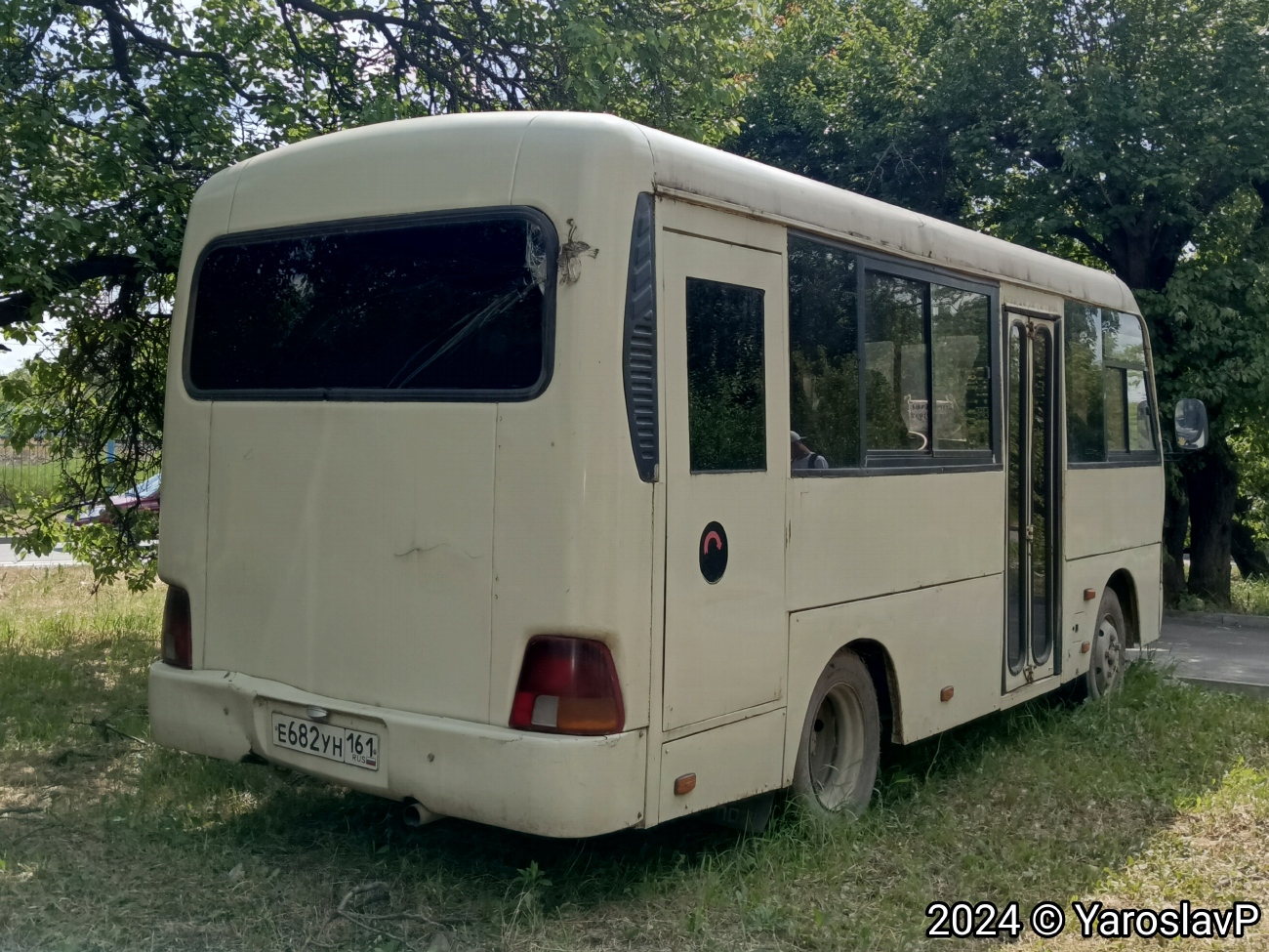 Ростовская область, Hyundai County SWB C08 (РЗГА) № Е 682 УН 161