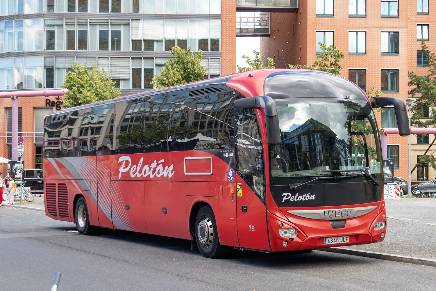 Испания, IVECO Magelys (все) № 4346 JLF