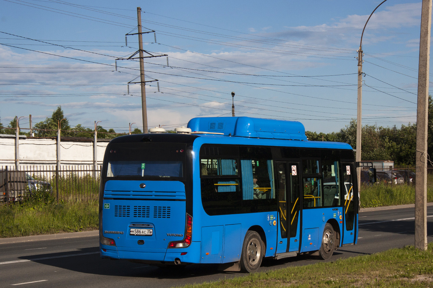 Вологодская область, Yutong ZK6852HG № М 586 АС 35