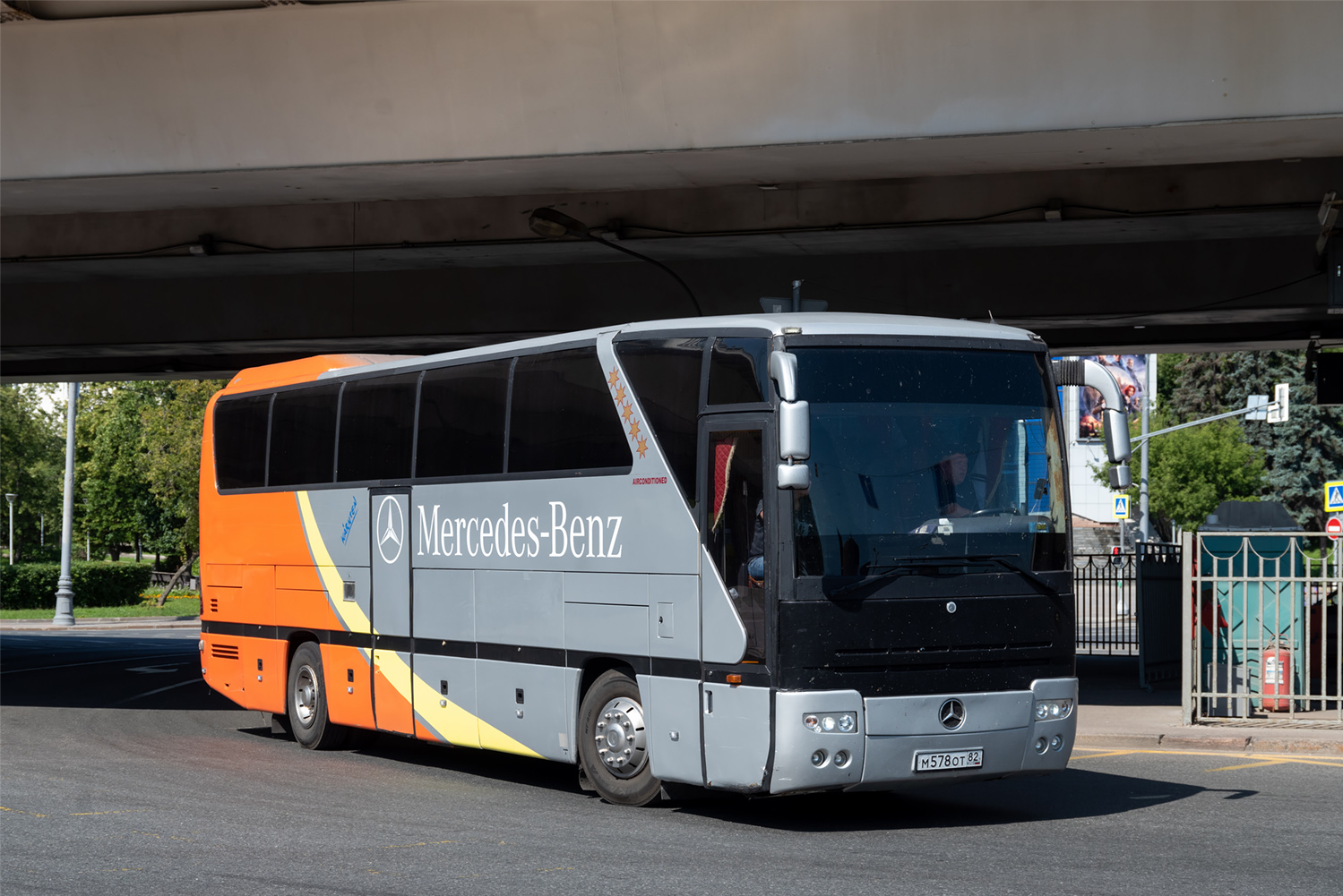 Республика Крым, Mercedes-Benz O350-15SHD Tourismo № М 578 ОТ 82